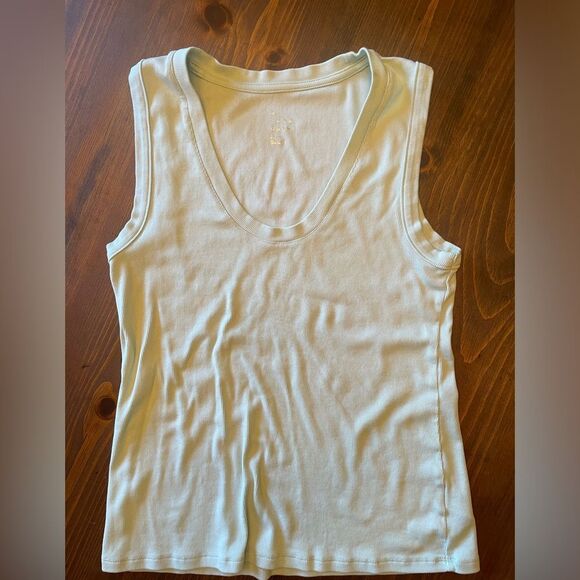 Women’s L-xxl bundle casual tees and sweatshirts, Gap, a new day and more - Picture 8 of 16